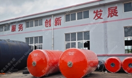 青岛永泰长荣2×3.5米EVA泡沫填充实心聚氨酯漂浮护舷靠球碰垫(FF2035)车间生产图片