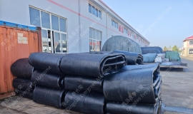 两个1.3×9米10层的船舶下水气囊(qn1390-10)托盘包装发辽宁盘锦船厂